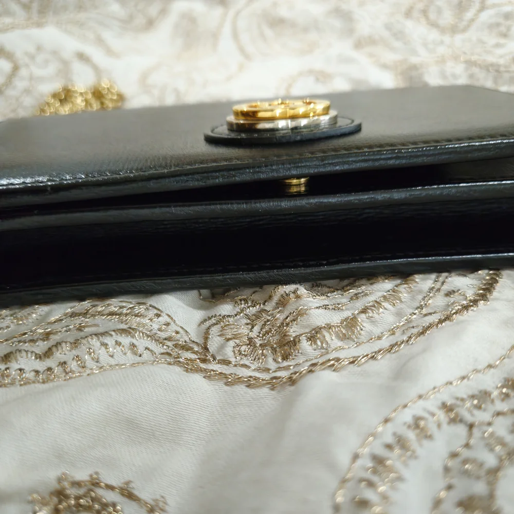 Gucci Black Leather Crossbody Bag with Gold Chain and Double G - Picture 7 of 7